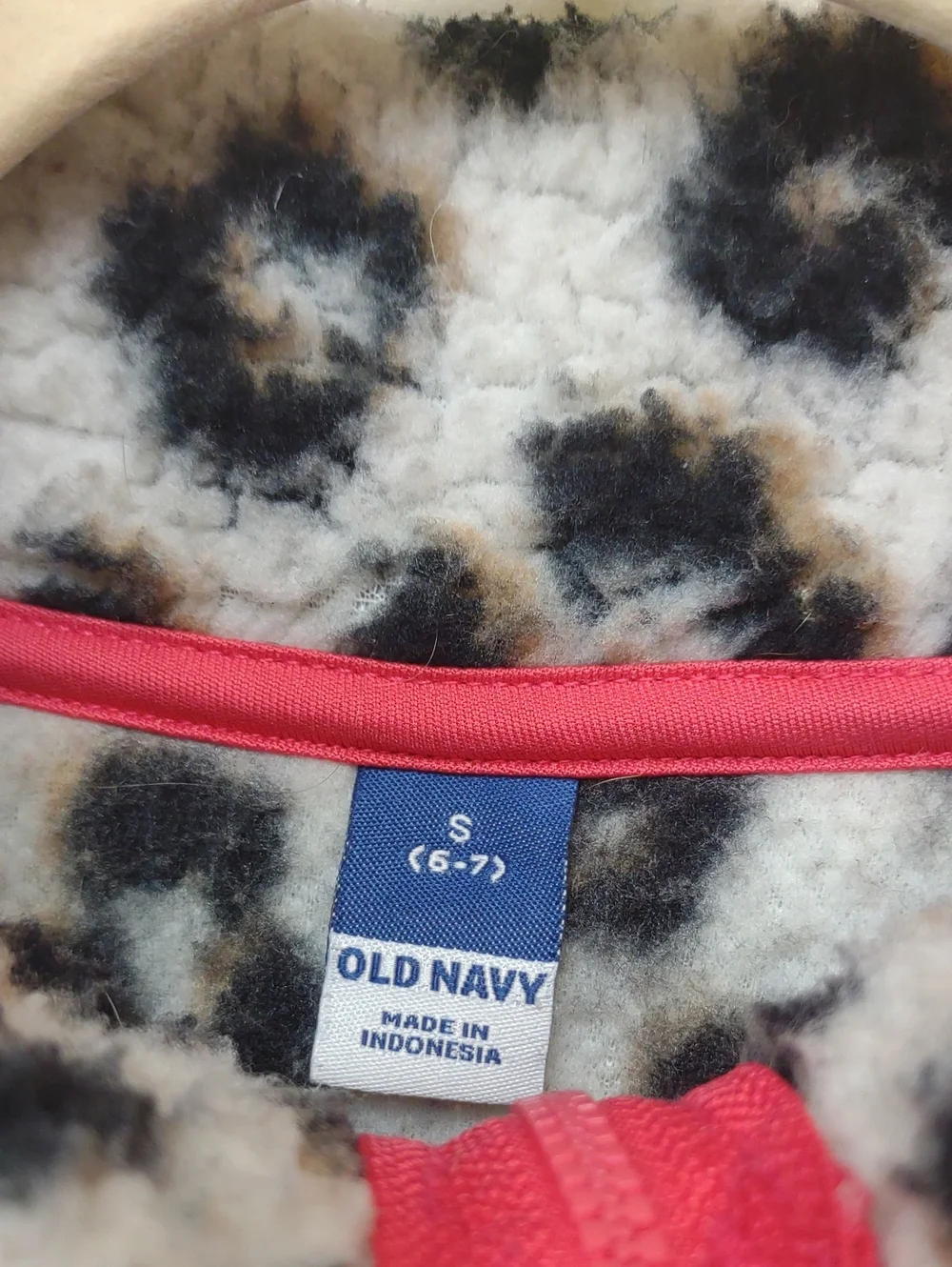 Old Navy Girl's Snow Leopard Full Zip Cozy Sherpa Jacket Side Pockets Zip Pocket